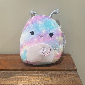 Romina the alien Valentine’s day squishmallow with hearts